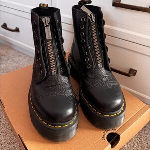 Dr. Martens SINCLAIR black